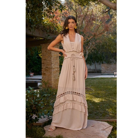 🥳HP🥳🥳Beige Boho Crochet Open Back Ruffle Maxi - Picture 3 of 3